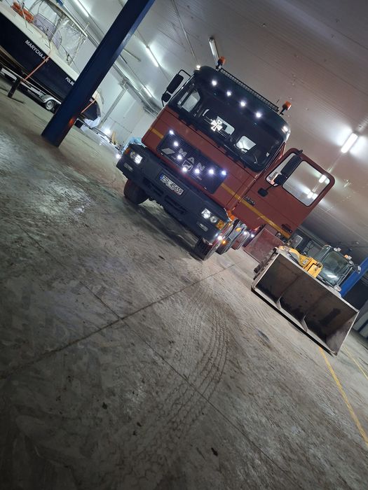Man f2000 Atrapa Maska