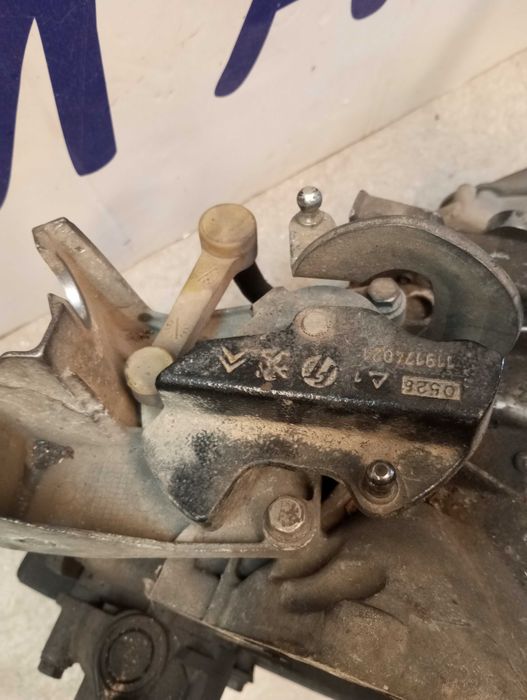 Caixa de 5 velocidades Peugeot 308 20DM75