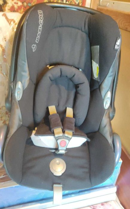 Автокресло, автолюлька для новонароджених 0+ maxi cosi до року