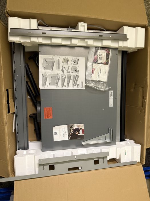 Miele - Wyciag okap  Downdraft DAD 4841 Black Levantar ObsidianBlack