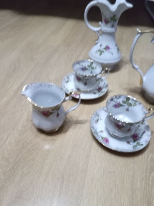 Sprzedam duży zestaw obiadowy