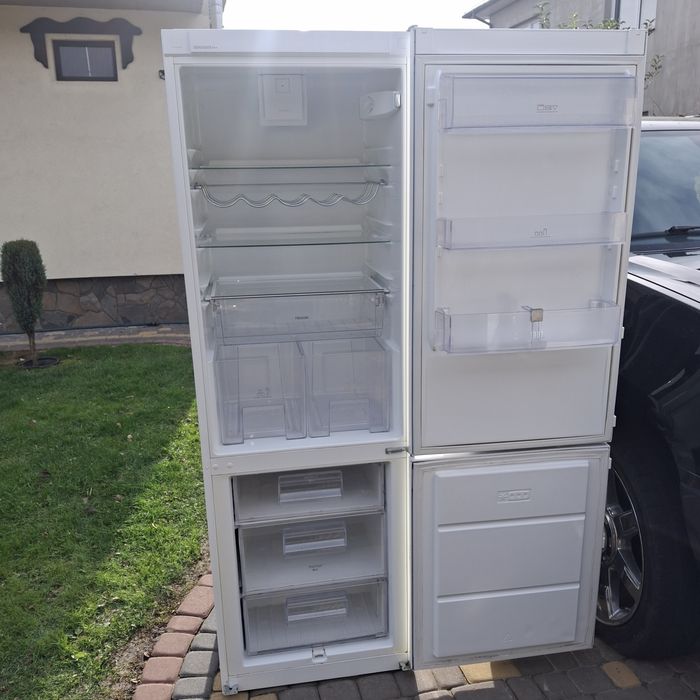 Elektrolux холодильник 183см, є вибір