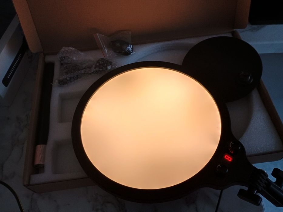 Lampa Moko pierścieniowa ze statywem