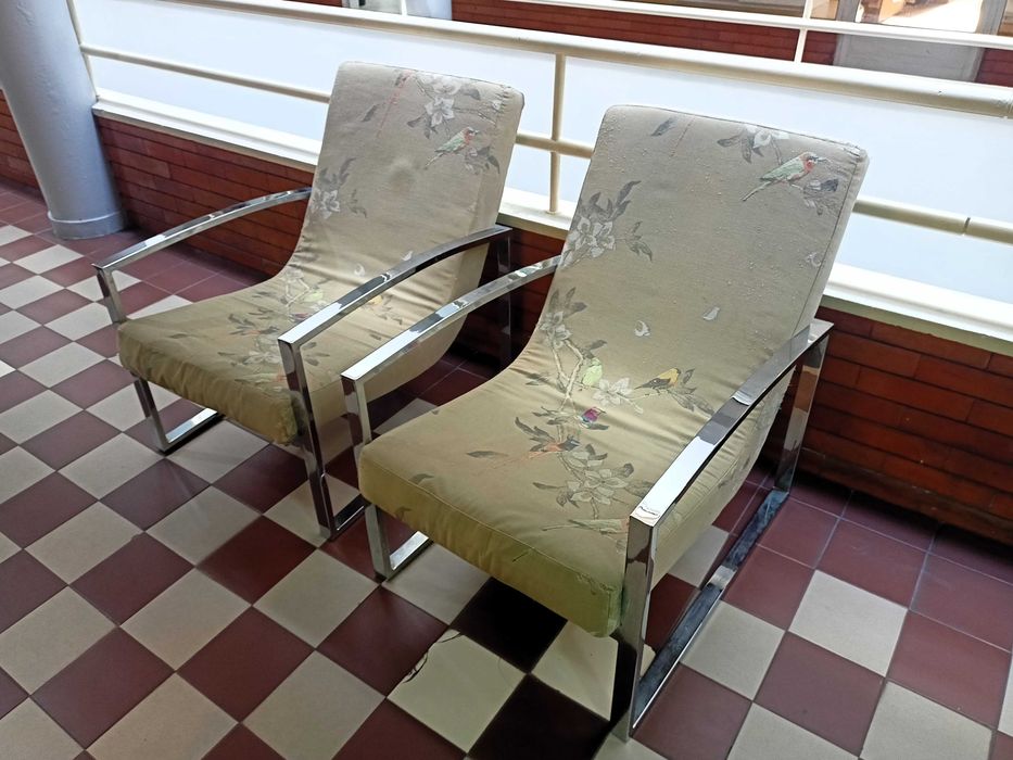 Par Cadeirões Cromados