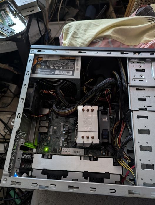 Игровой компьютер: i7-6700 , 16 DDR4, RX 570-8gb,128 SSD NVME+500HDD