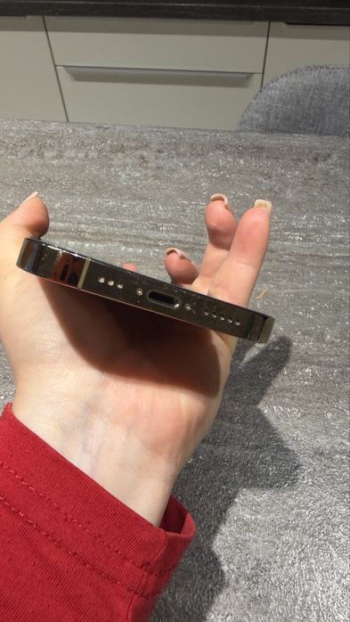 Продам iphone 14 pro заблокований