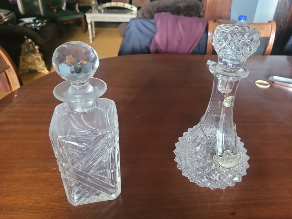 Garrafas decorativas e trabalhadas para licor