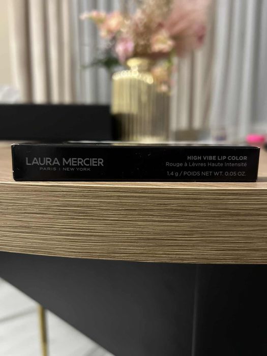 Pomadka Laura Mercier