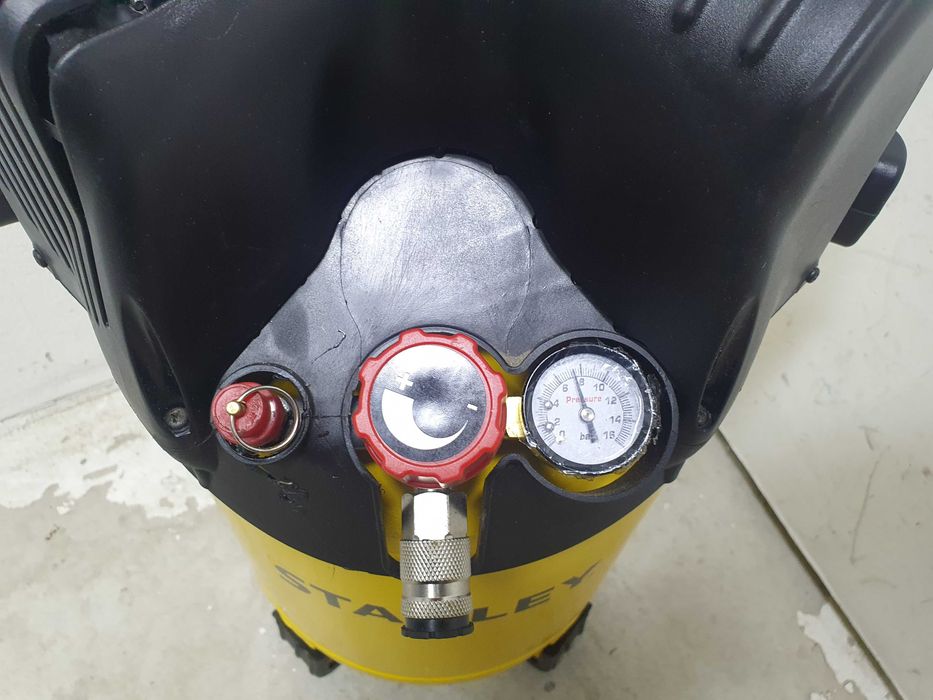 Kompresor Pionowy Stanley 24L 8 Bar