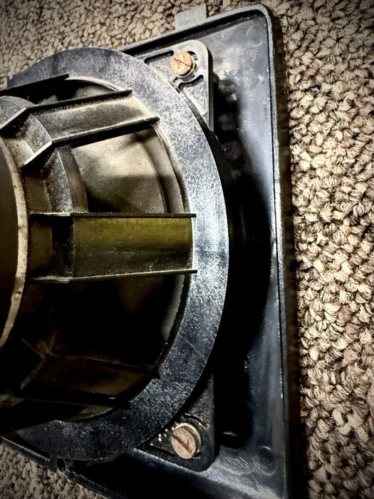 Oryginalny głośnik drzwiowy Nokia wraz z maskownicą Vw Golf/Jetta mk2.