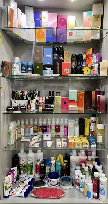 Продукція та косметика Avon