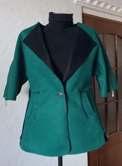 Стильний жіночий піджак зеленого кольору 48р