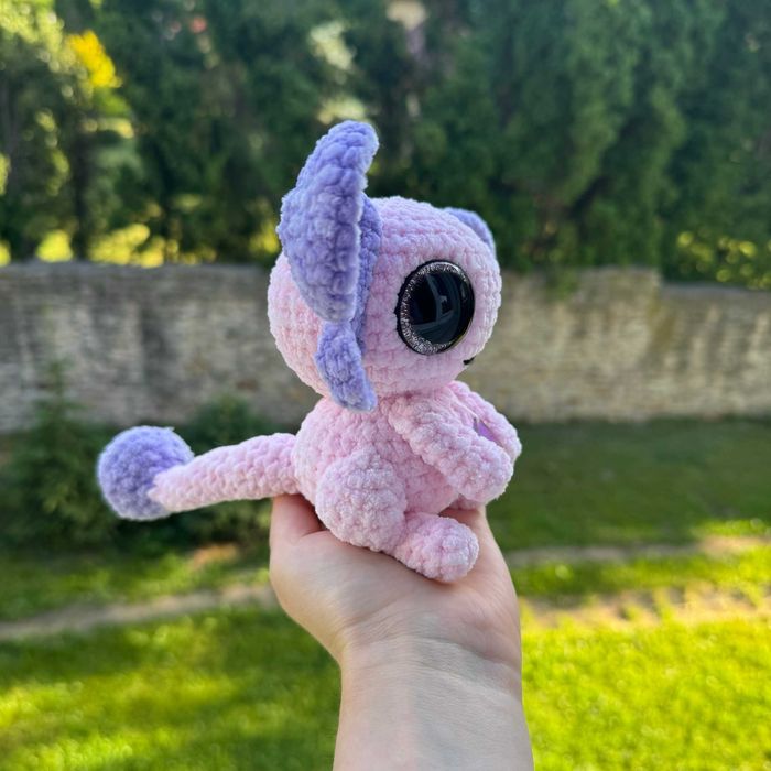 Monsterek na szydełku, maskotka handmade, amigurumi, 12 cm