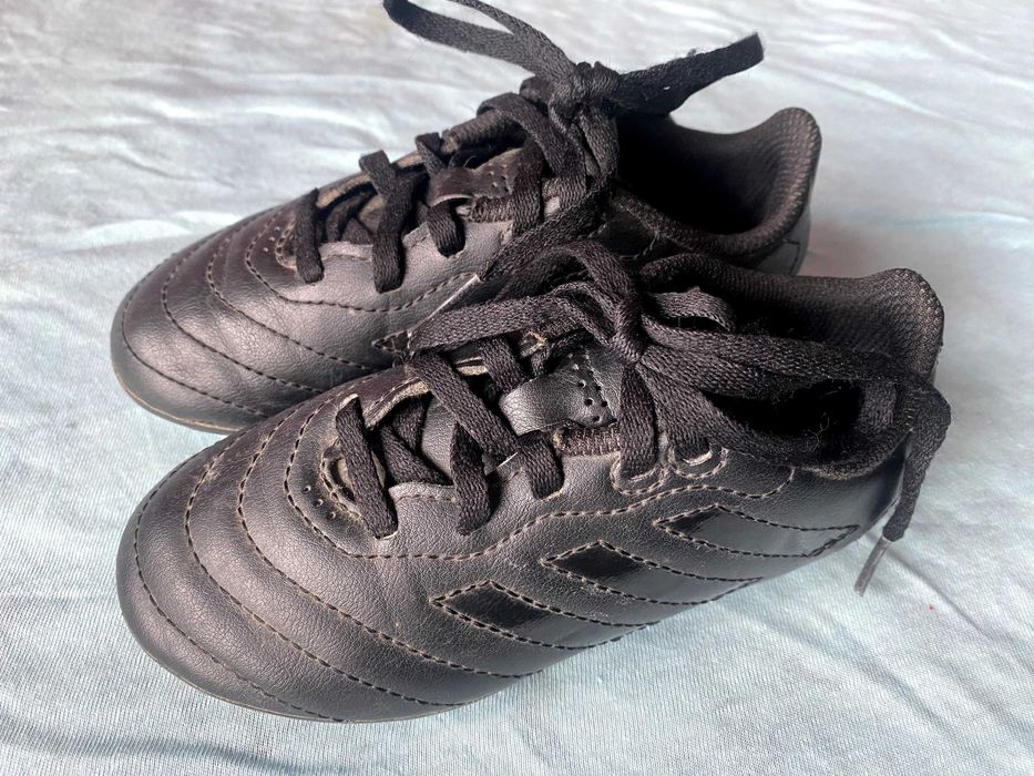 Chuteiras Adidas criança Tamanho 28