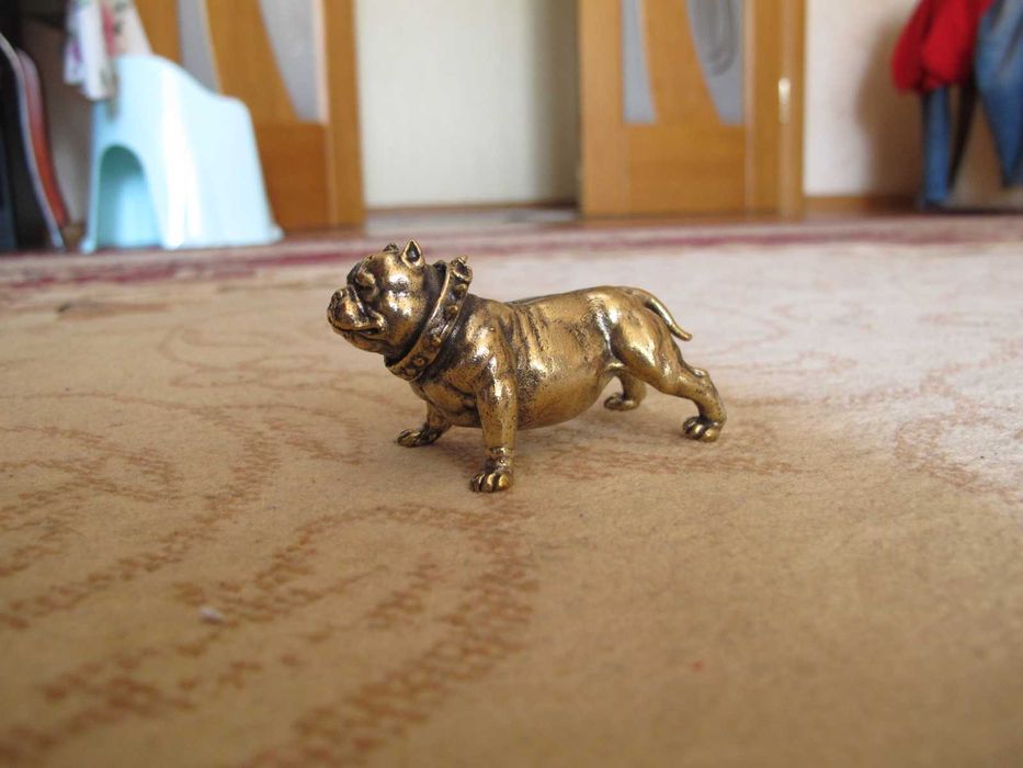 Бульдог собака бронза Бронзовая статуэтка