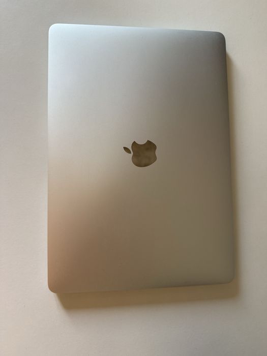 Macbook pro semi novo