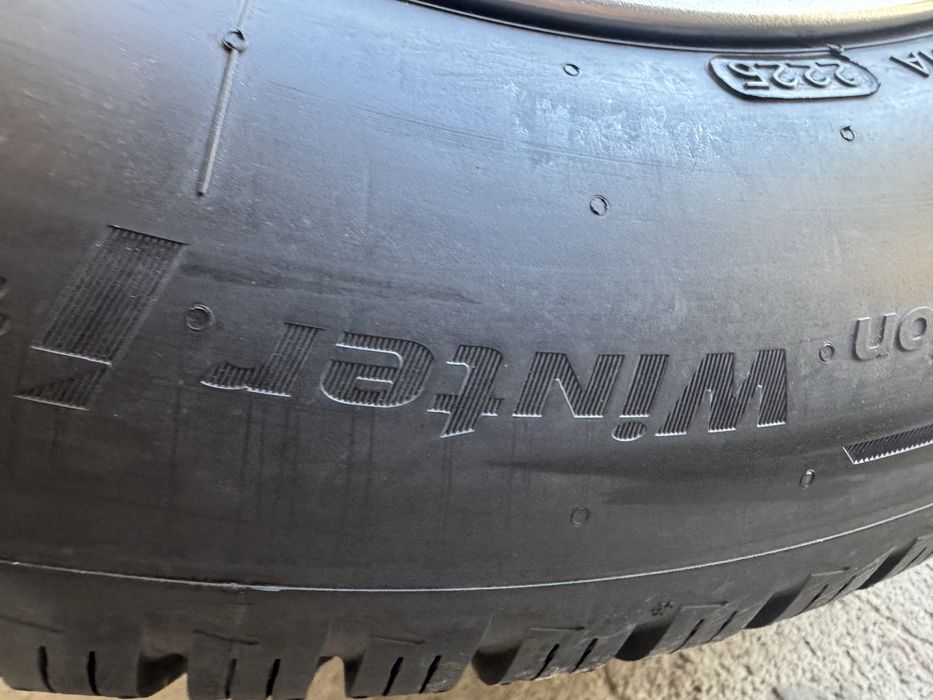 NOWE Oryginalne KOMPLETNE kola zimowe BMW X3 G45 18”.; X1,X2,X4