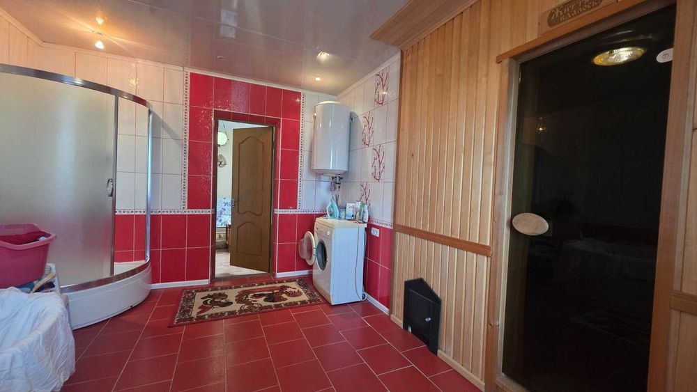 Яр, продається двоповерховий будинок