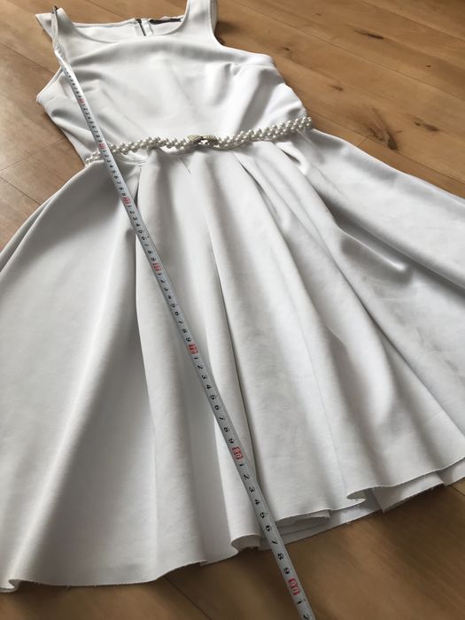 Sukienka damska rozm. L/40.  BERSHKA