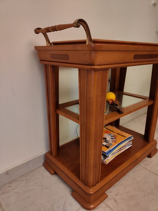 Carrinho de chá em madeira