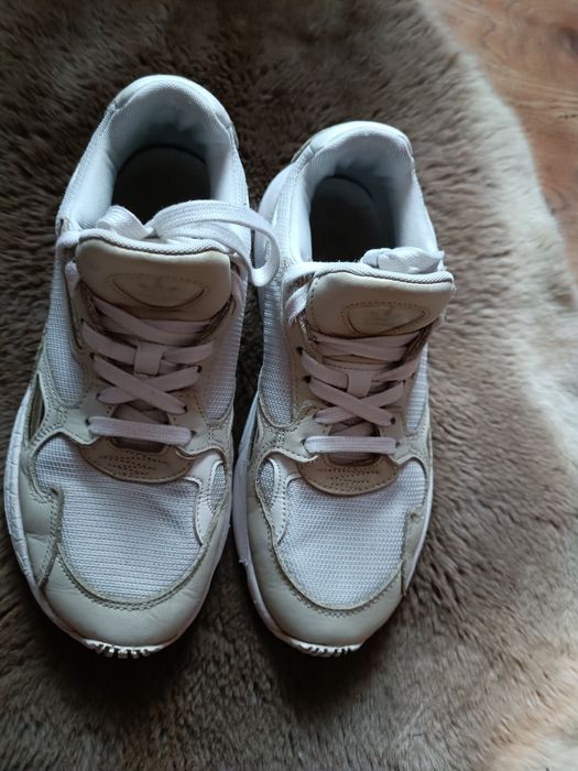 Buty sportowe Adidas Originals Falcon mega wygodne