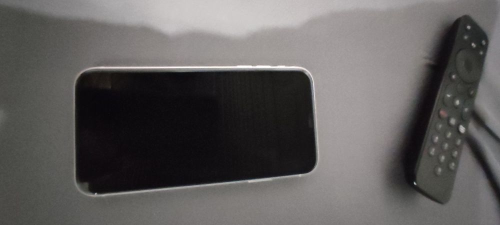 iPhone com película, carregador e capa novos64284463337987120