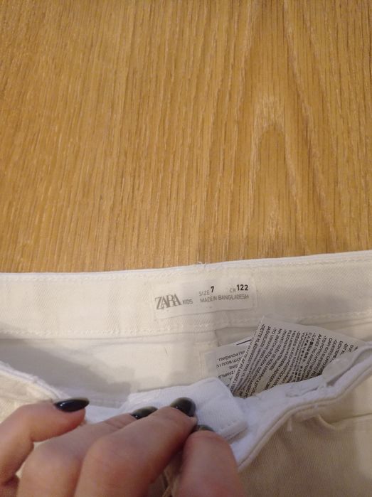Szorty jeansowe dla dziewczynki. Rozmiar 122. Zara