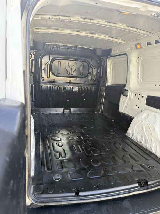 Fiat Doblo Maxi 1.3D Multijet ano 2014