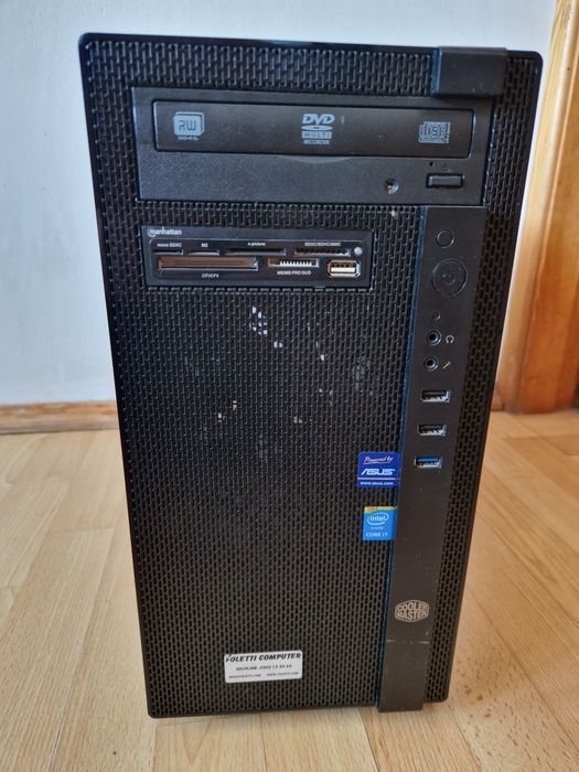 Брендовий Корпус для компьютера matx з кулерами стан гарний