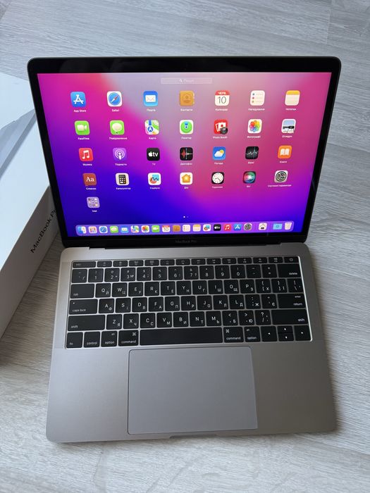 MacBook Pro 13" 2019 Space Gray, 8/256 GB, батарея 88%, повний комплект