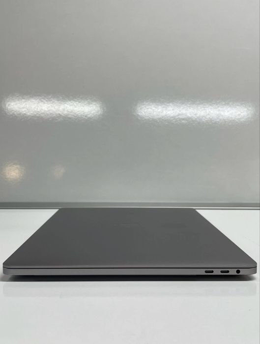MacBook Pro 16” 2019 i7 | 16GB RAM | 512GB SSD | Estado Impecável | Tudo a Funcionar