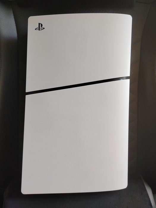 PlayStation 5 slim z napędem