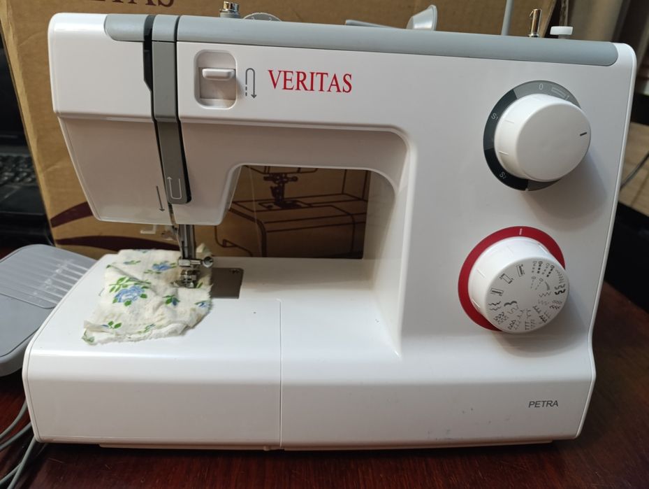 швейна машина Veritas Petra. 23 програми
Має 23 програми шиття для рі