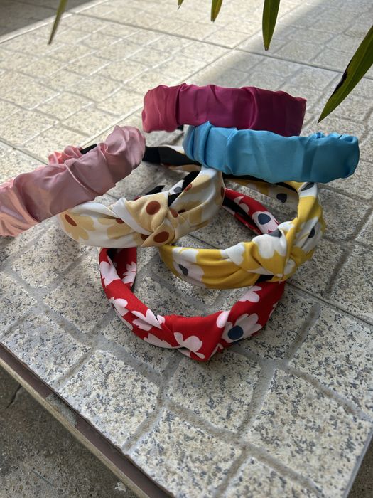 Vendo lote chapeus bandoletes e espositor