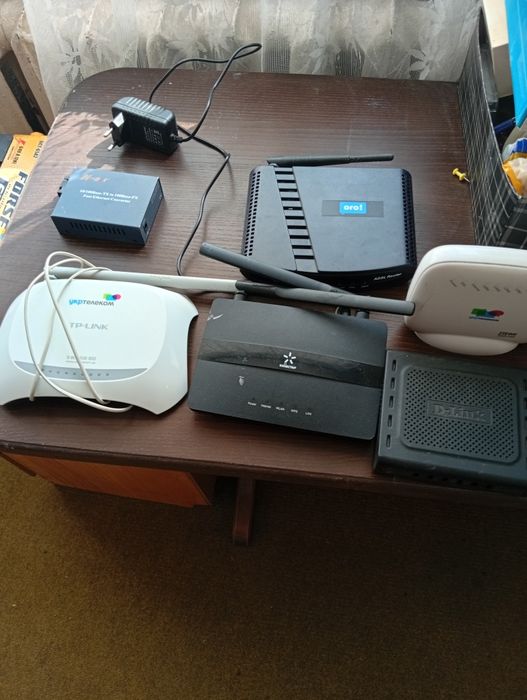 Продам  вайфай роутери