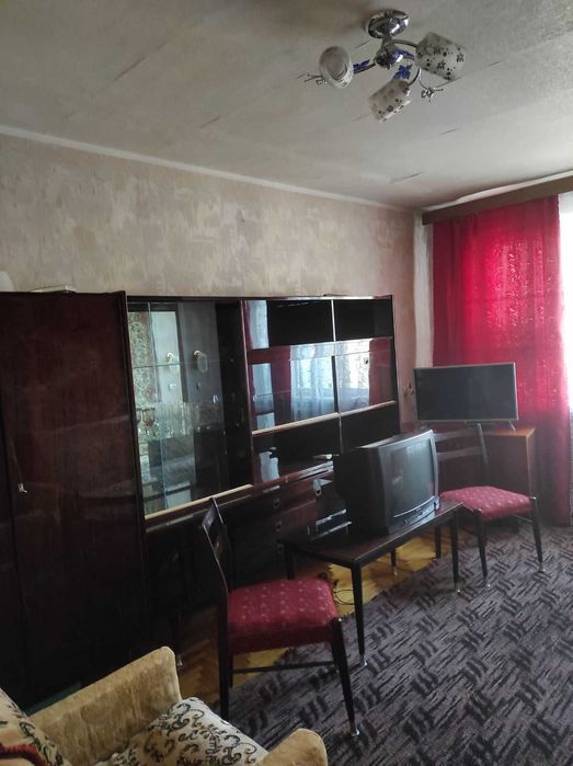 Продається 2-х кімнатна квартира на правому