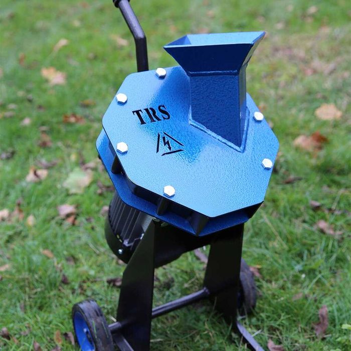 Rozdrabniacz gałęzi TRS. Rębak do drewna