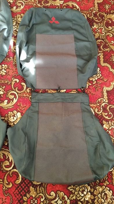 Чехли на мітсубіші , чохли