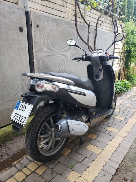 Скутер Piaggio Carnaby 200 Sh