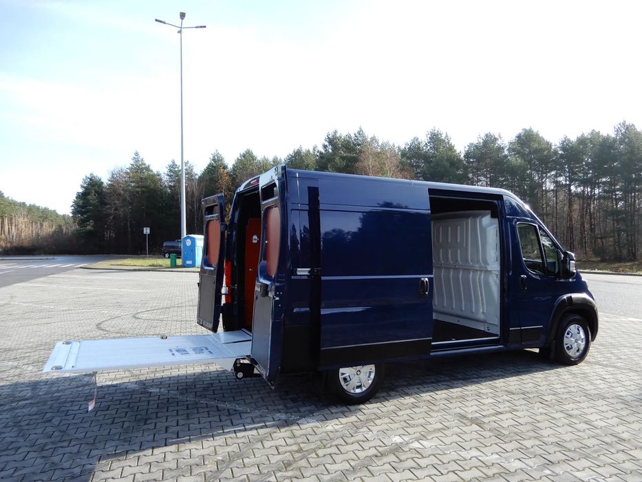 Fiat DUCATO 140 KM MAXI WZMACNIANY Winda Hydrauliczna Załadowcza BÄR 500 Kg Udźwigu Furgon Blaszak L2H2 Duża Ładowność 1505 Kg Przebieg 18 Tys STAN NOWY POLECAM  100 % Bezwypadkowy ! Lakier Oryginał ! Salon PL ! I Właściciel !