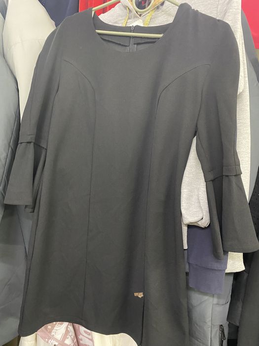 Чорні сукні ,траурні ,чи  весільні,кому як,ТЦРояль Чернігів