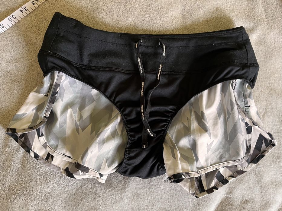 Спортивні шорти жіночі Nike Flx Short