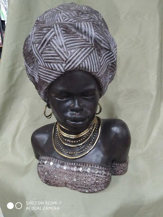 Par de bustos em resina 35cm altura por 25cm largura