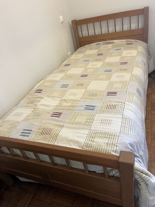 Conjunto de Cama+Colchão+Mesa de Cabeceira+Roupeiro+Secretária