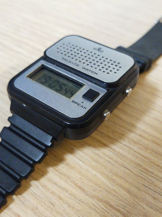 Zegarek mówiący z lat 80