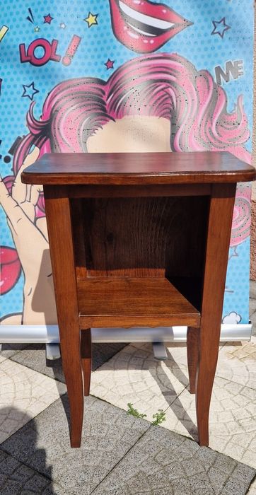 Mesa em madeira linhas simples