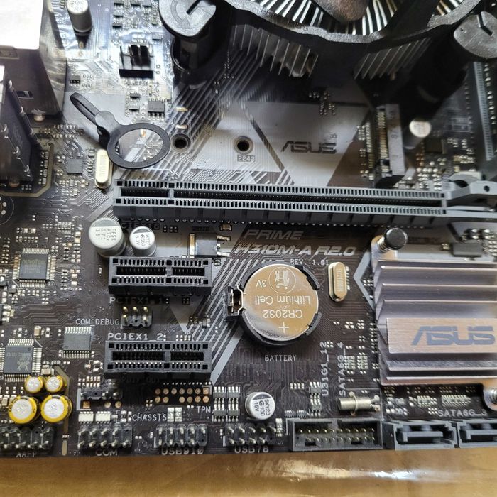 Комплект 4 ядра s1151v2 Asus H310M  BOX+ I3 8100 + 8GB DDR4 M2 HDMI