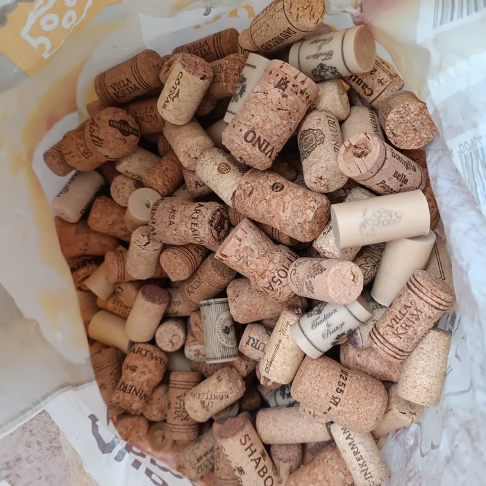 Пробки для декору  полелки