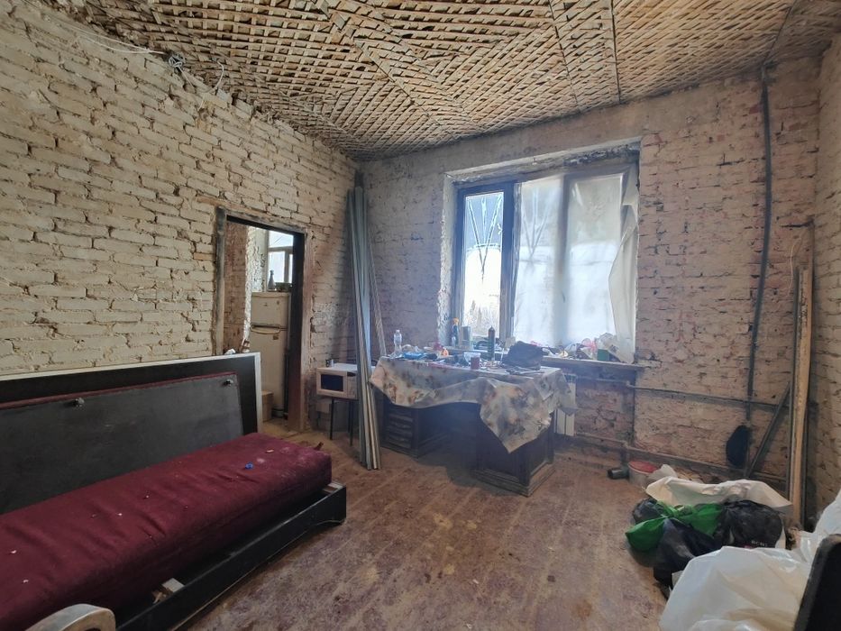 Продам 3 комнатная квартира Залютино. Рынок