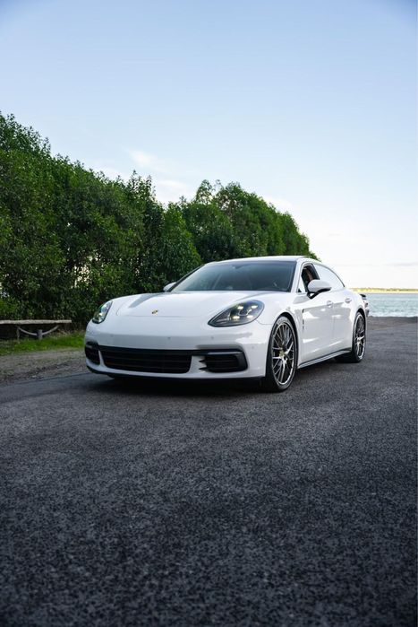 Porcshe panamera 4 E-hybrid